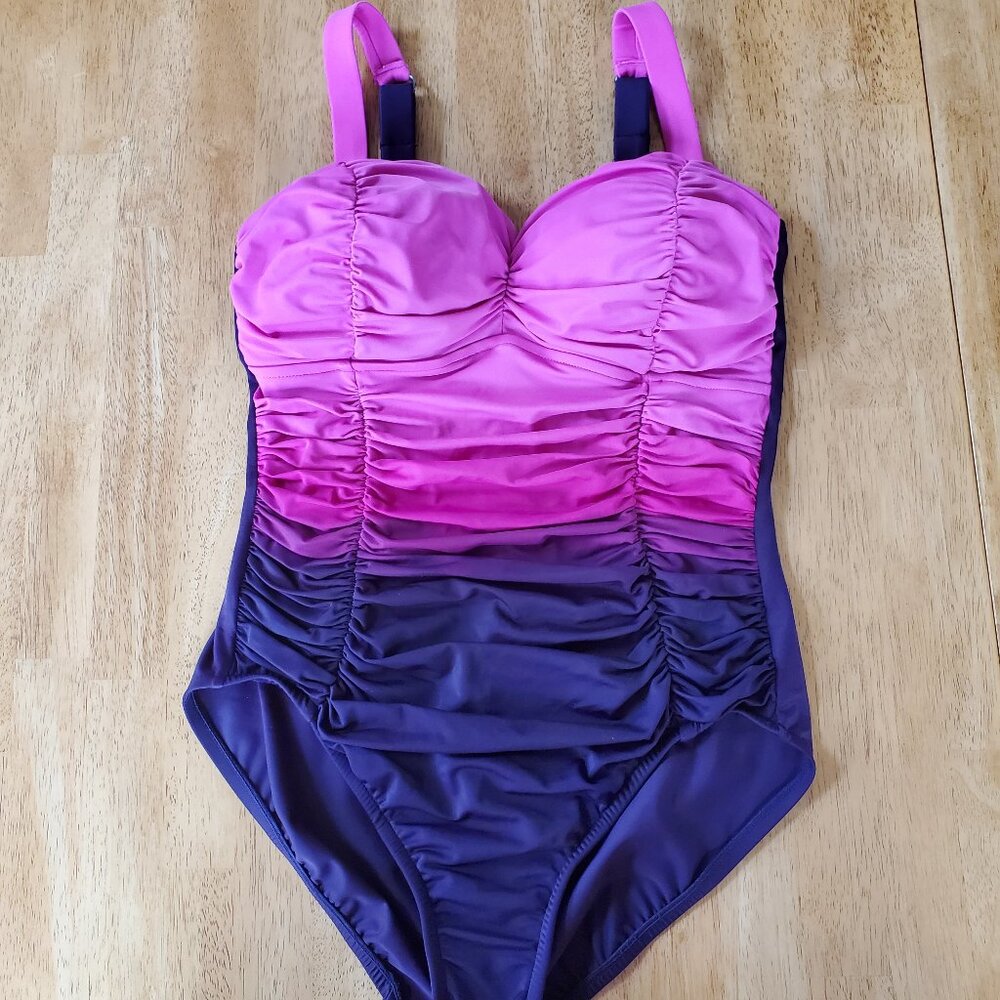 Shape & Style by Aqua Green one piece bathing suit supportive mid-section swim